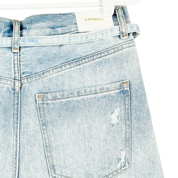 Express Women's 90s High Rise Distressed Belted Blue Denim Bermuda Size 4 NWOT - Picture 6 of 12